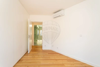 Apartamento T1 para Venda em Santa Maria Maior