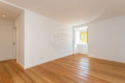 Apartamento T1 para Venda em Santa Maria Maior