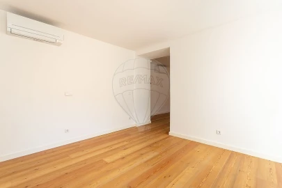 Apartamento T1 para Venda em Santa Maria Maior
