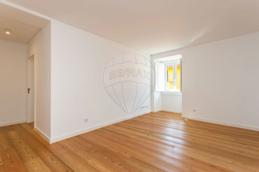 Apartamento T1 para Venda em Santa Maria Maior Foto 10