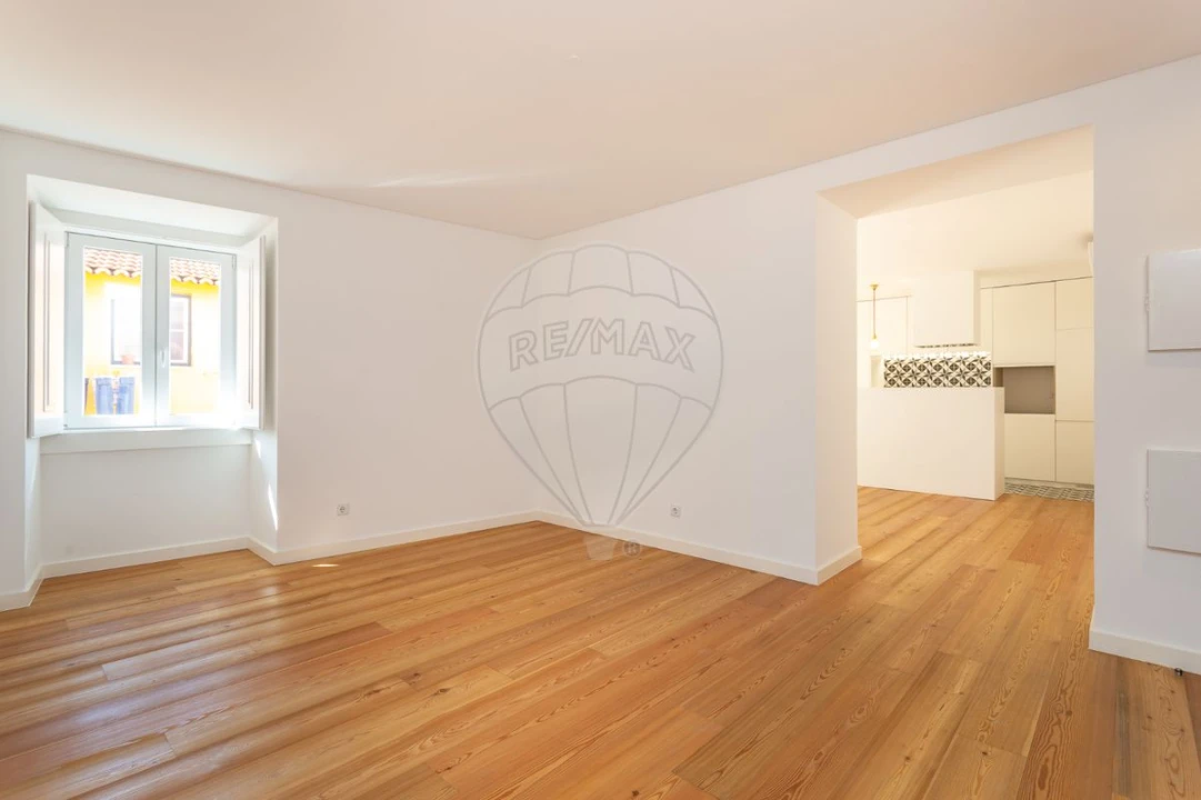 Apartamento T1 para Venda em Santa Maria Maior Foto 1