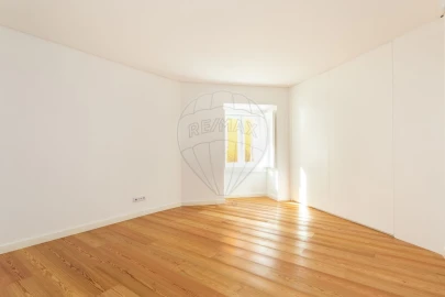 Apartamento T1 para Venda em Santa Maria Maior