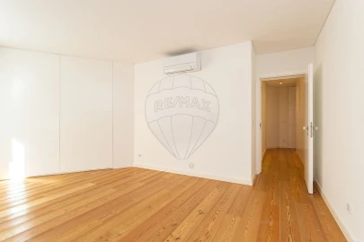 Apartamento T1 para Venda em Santa Maria Maior