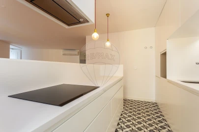 Apartamento T2 para Venda em Santa Maria Maior