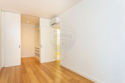 Apartamento T2 para Venda em Santa Maria Maior