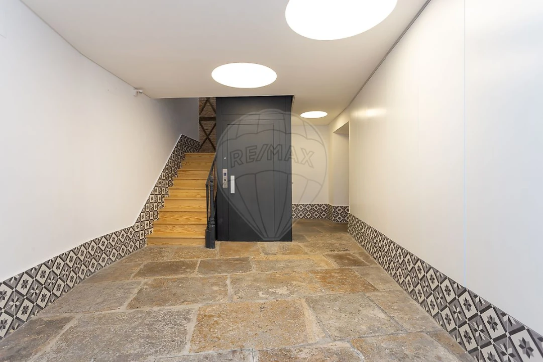 Apartamento T2 para Venda em Santa Maria Maior Foto 4