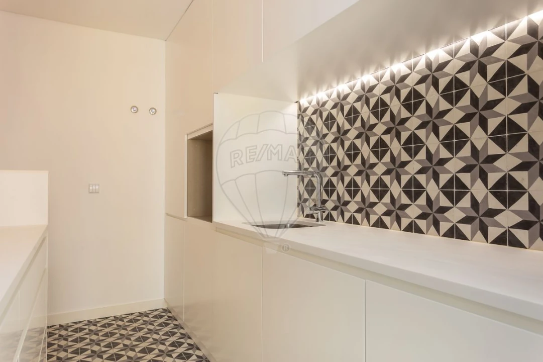Apartamento T2 para Venda em Santa Maria Maior Foto 9