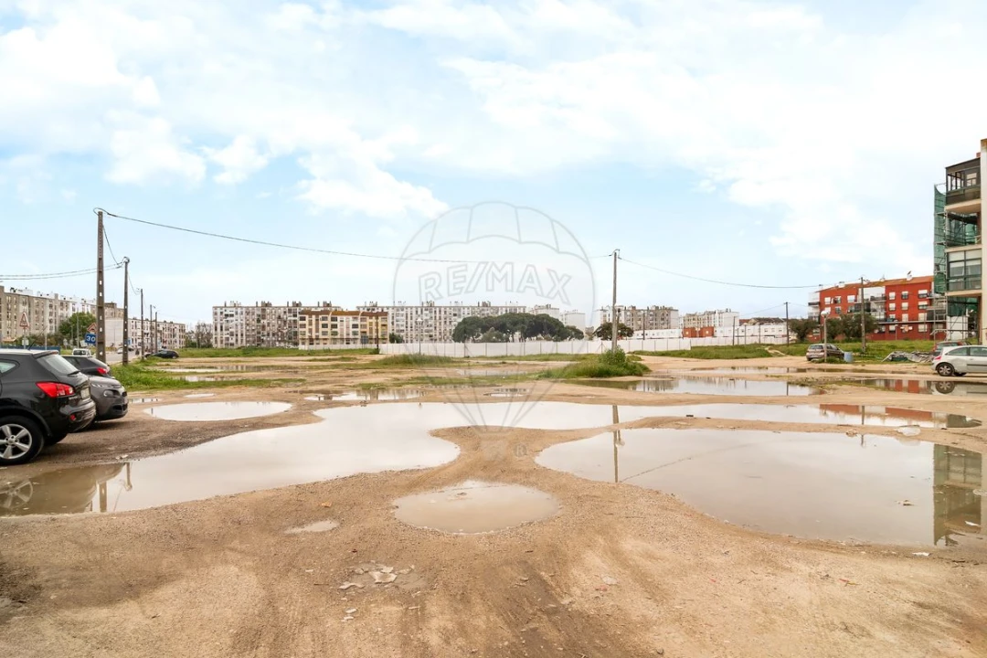 Terreno para Venda em Baixa da Banheira e Vale da Amoreira Foto 2