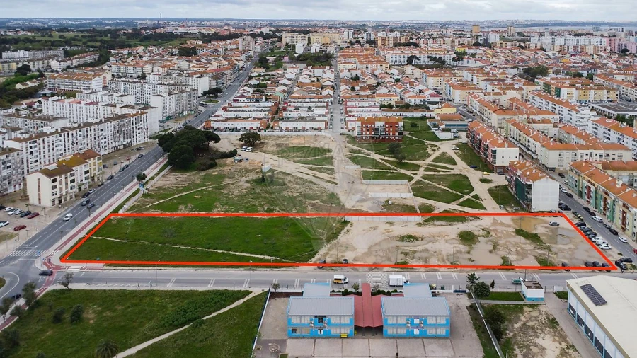 Terreno para Venda em Baixa da Banheira e Vale da Amoreira