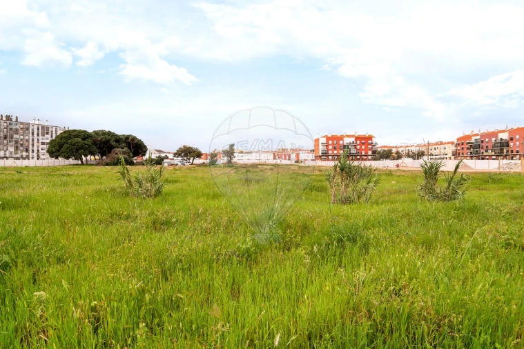 Terreno para Venda em Baixa da Banheira e Vale da Amoreira Foto 13