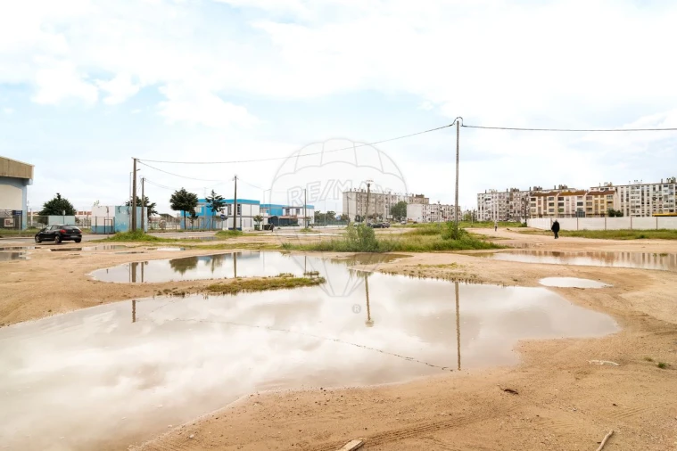 Terreno para Venda em Baixa da Banheira e Vale da Amoreira Foto 17