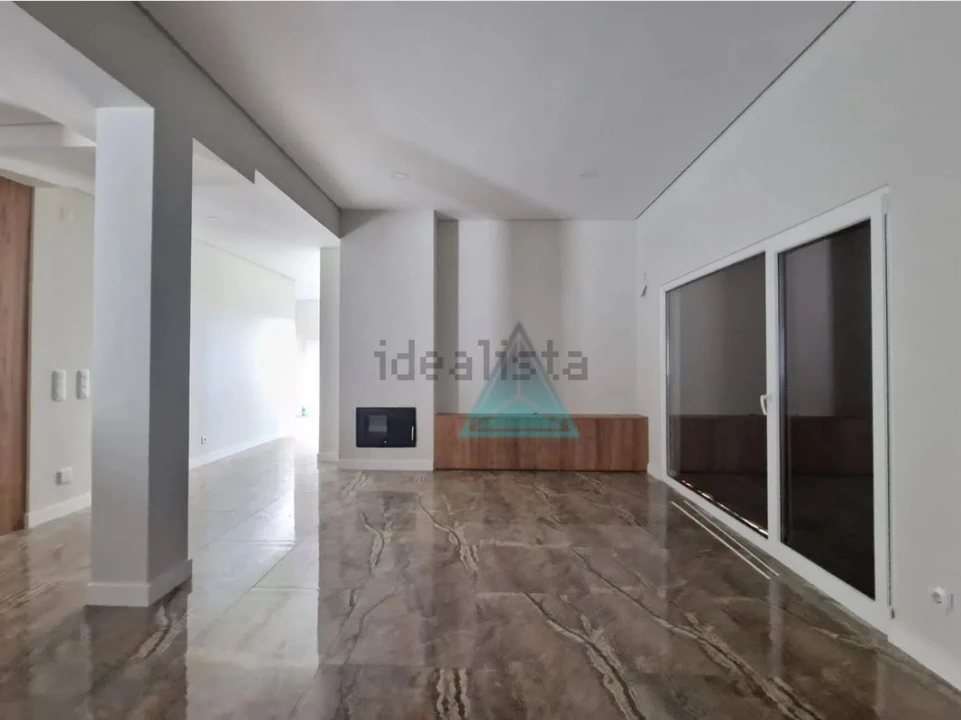 Moradia T5 para Venda em Azeitão (São Lourenço e São Simão) Foto 9