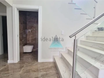 Moradia T5 para Venda em Azeitão (São Lourenço e São Simão)