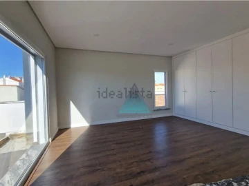 Moradia T5 para Venda em Azeitão (São Lourenço e São Simão)