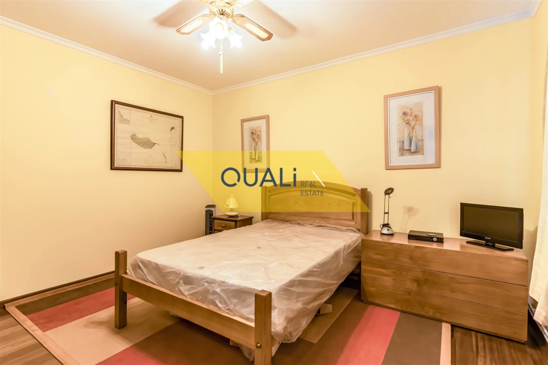 Moradia T5 para Venda em Canhas Foto 15