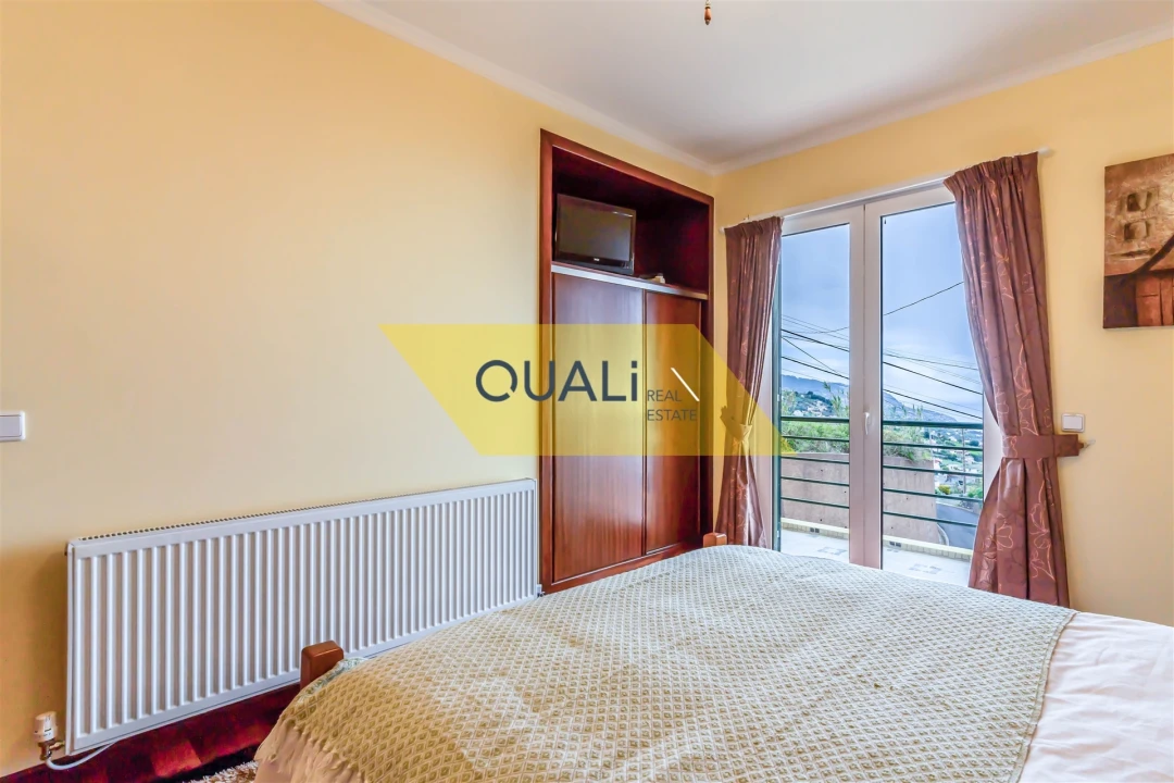 Moradia T5 para Venda em Canhas Foto 19