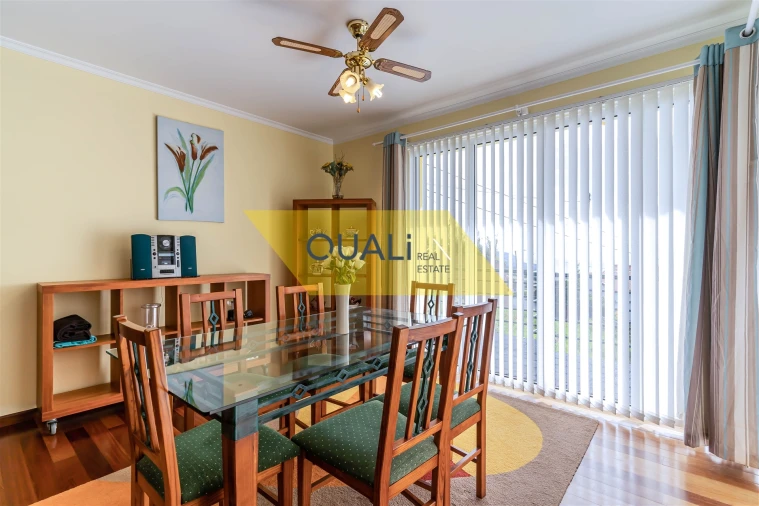 Moradia T5 para Venda em Canhas Foto 6