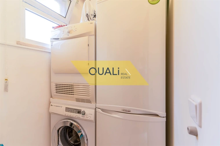 Moradia T5 para Venda em Canhas Foto 11