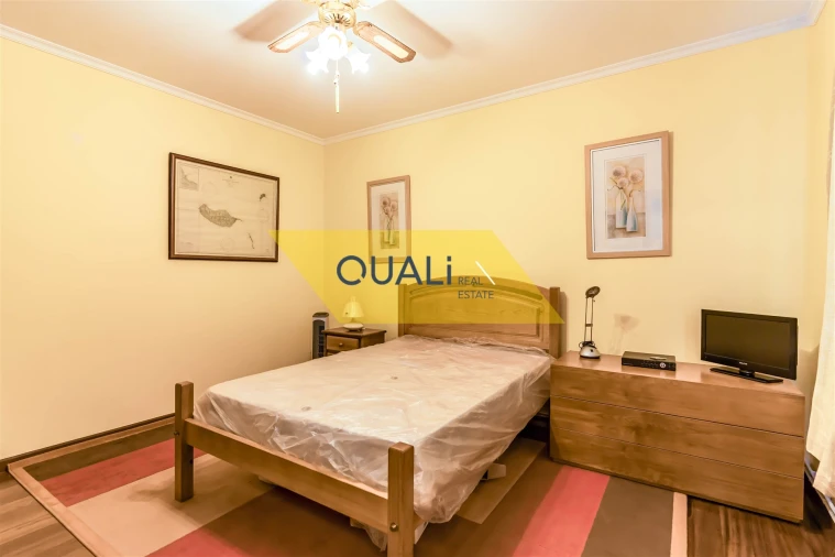 Moradia T5 para Venda em Canhas Foto 15