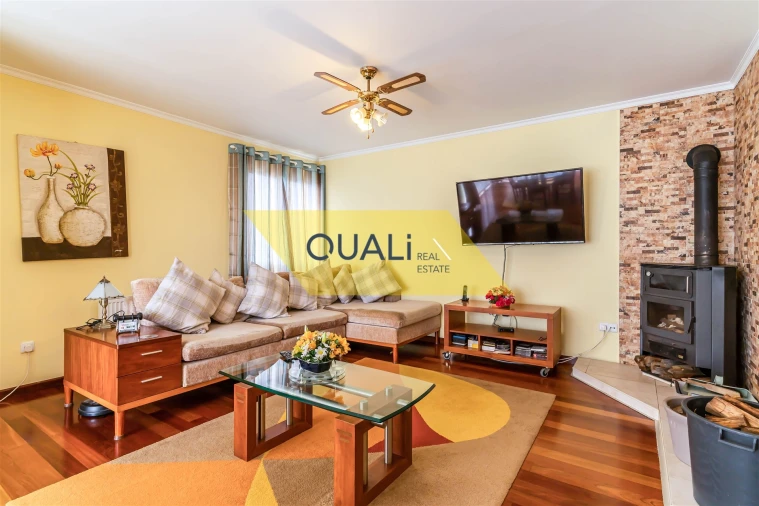 Moradia T5 para Venda em Canhas Foto 4