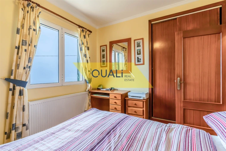 Moradia T5 para Venda em Canhas Foto 17