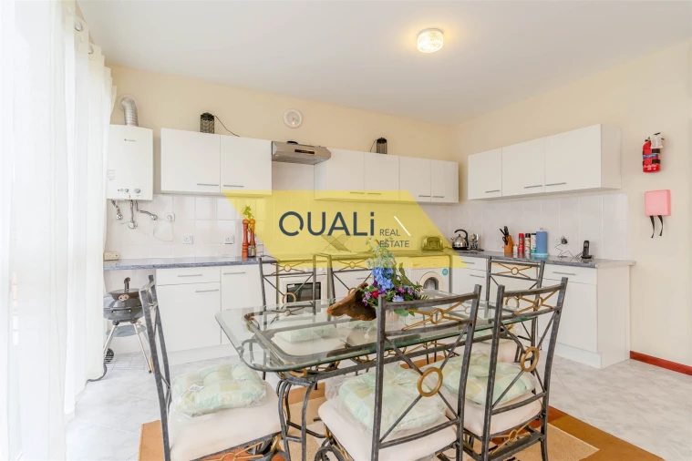 Moradia T5 para Venda em Canhas Foto 23