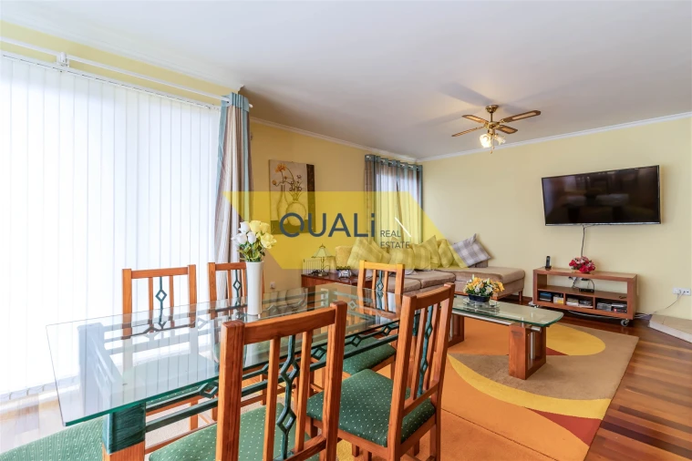 Moradia T5 para Venda em Canhas Foto 7