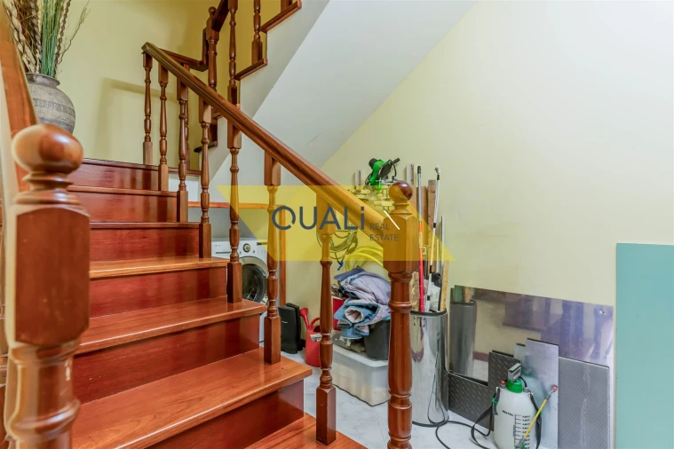 Moradia T5 para Venda em Canhas Foto 22