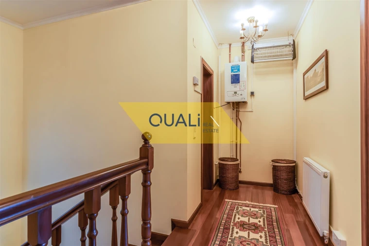 Moradia T5 para Venda em Canhas Foto 14