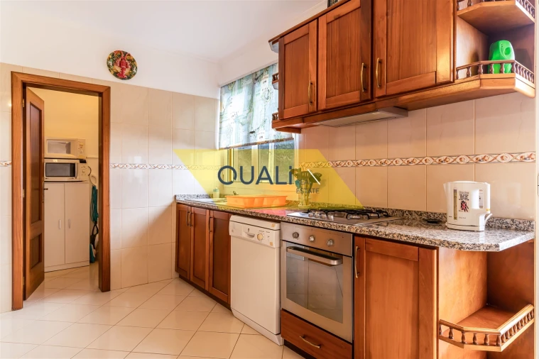 Moradia T5 para Venda em Canhas Foto 10