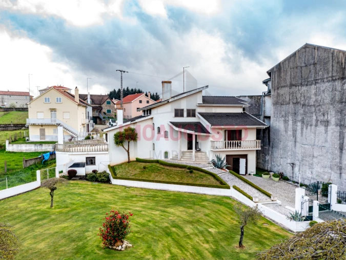 Moradia T6 para Venda em Souto Foto 2