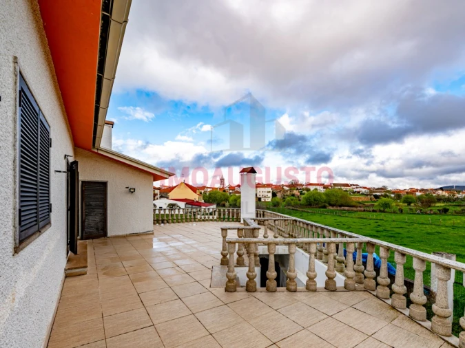 Moradia T6 para Venda em Souto Foto 7