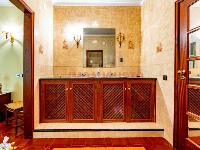 Moradia T6 para Venda em Souto Foto 21