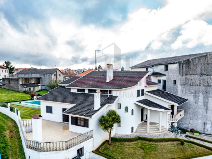 Moradia T6 para Venda em Souto