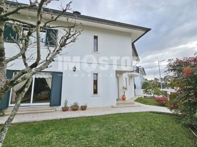 Moradia T4 para Venda em Recardães e Espinhel Foto 45