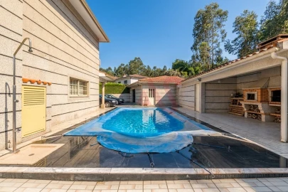 Moradia T5 para Venda em Medelo