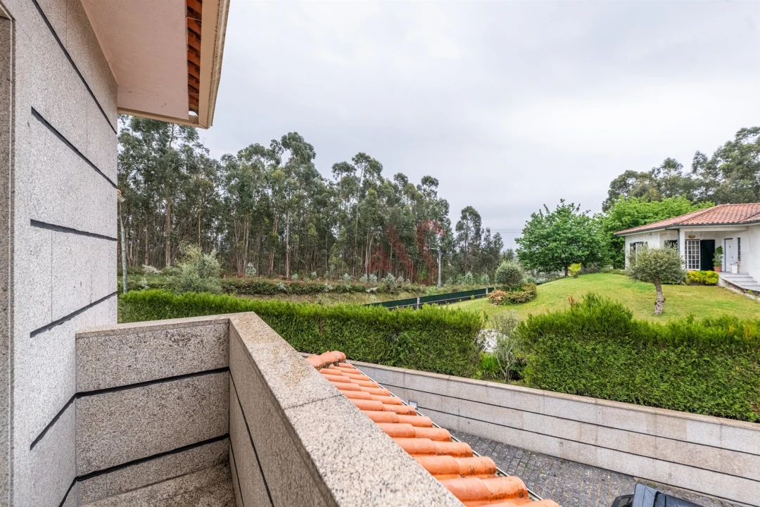 Moradia T5 para Venda em Medelo Foto 28