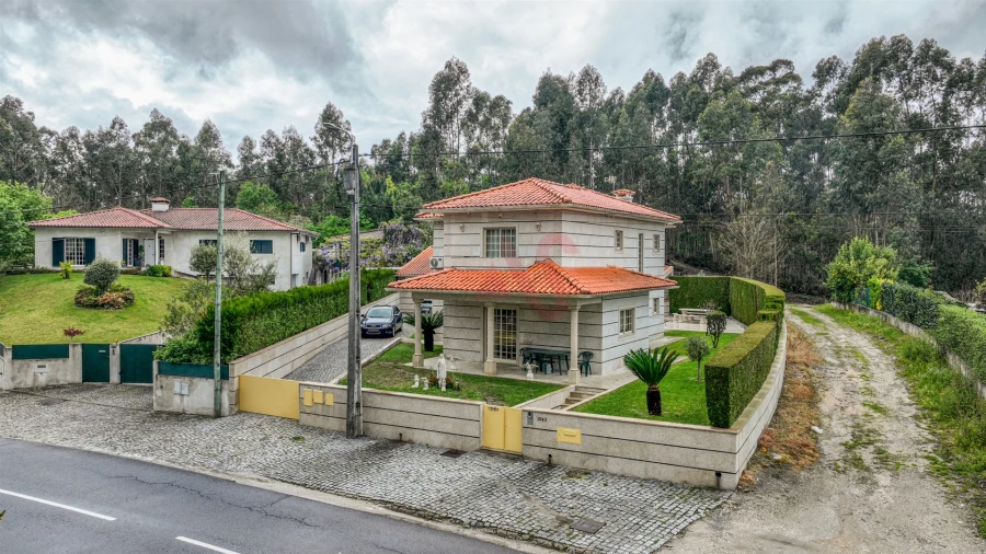 Moradia T5 para Venda em Medelo Foto 1