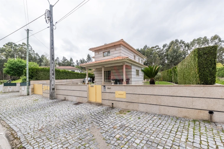 Moradia T5 para Venda em Medelo Foto 37