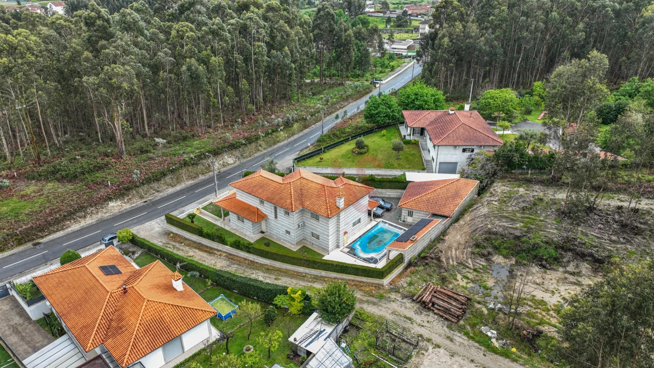 Moradia T5 para Venda em Medelo Foto 5