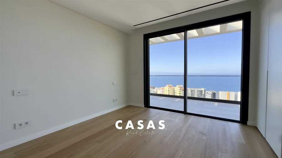 Apartamento T4 para Venda em São Martinho Foto 31