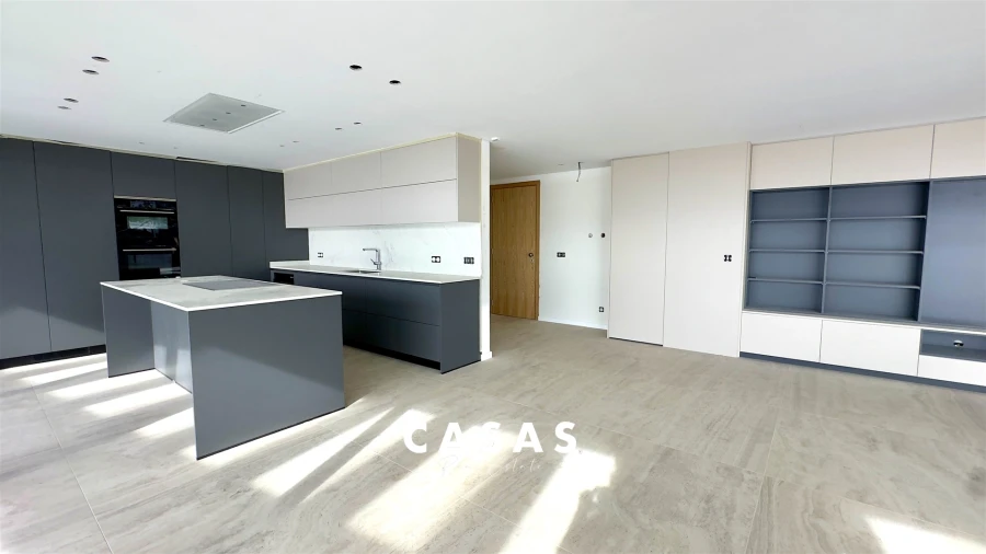 Apartamento T4 para Venda em São Martinho Foto 10