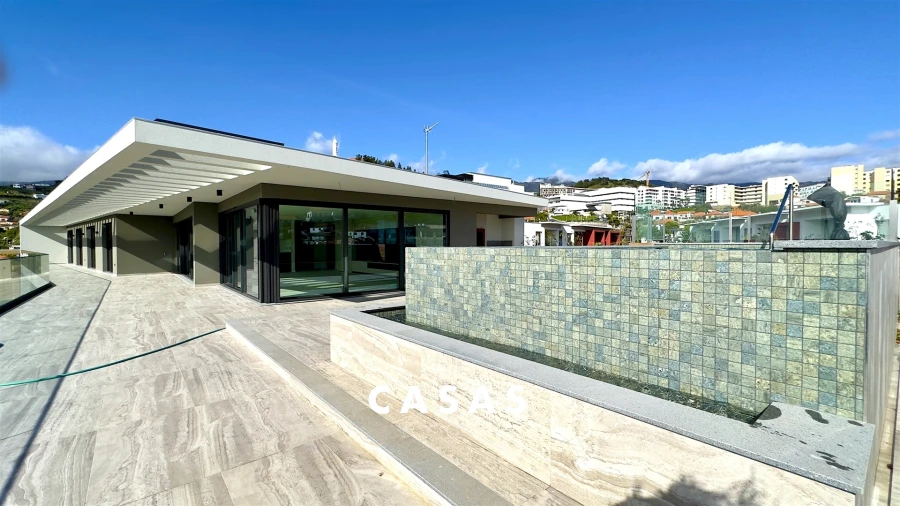 Apartamento T4 para Venda em São Martinho Foto 2