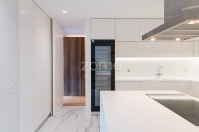 Moradia T4 para Venda em Aldoar, Foz do Douro e Nevogilde