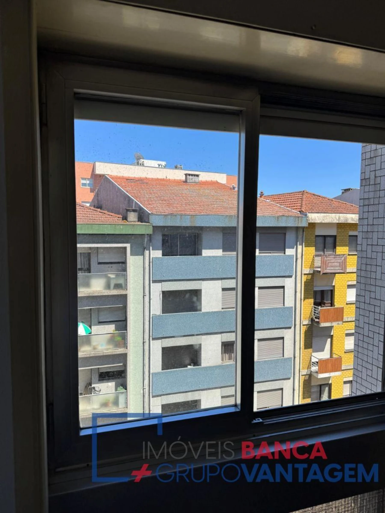 Apartamento T1 para Venda em Paranhos Foto 3