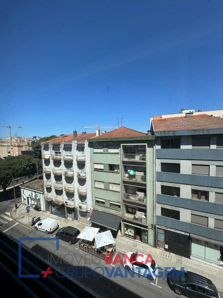 Apartamento T1 para Venda em Paranhos Foto 2
