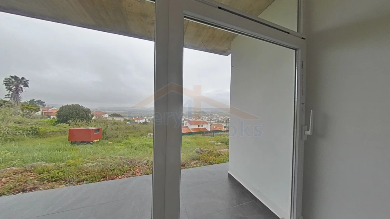 Moradia T4 para Venda em Amoreira Foto 48