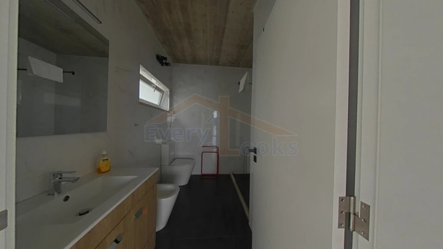 Moradia T4 para Venda em Amoreira Foto 23