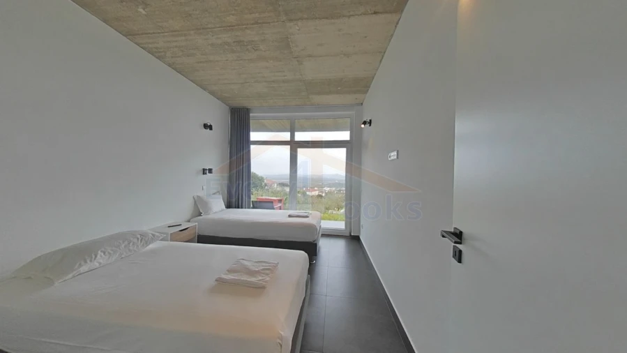 Moradia T4 para Venda em Amoreira Foto 48