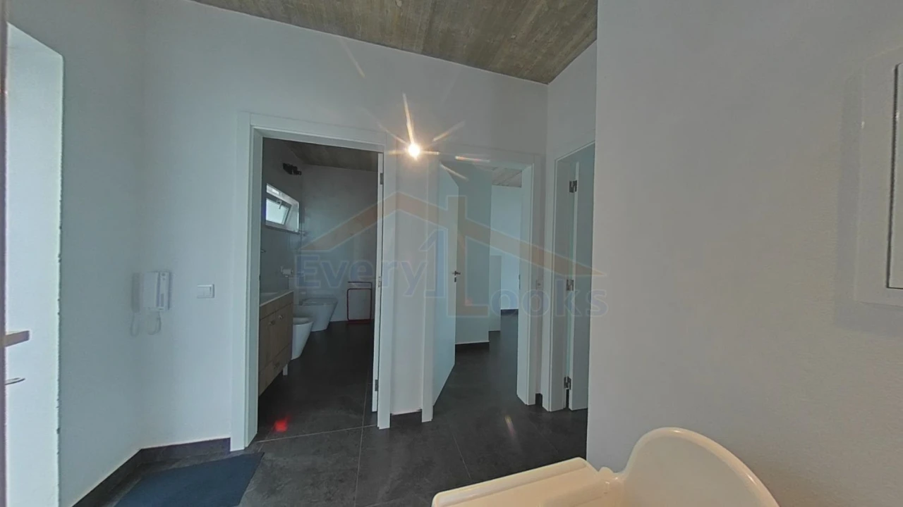 Moradia T4 para Venda em Amoreira Foto 10